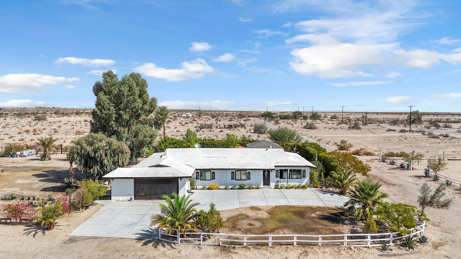 Property Photo: 1110 Salton Sea Avenue CA 92274