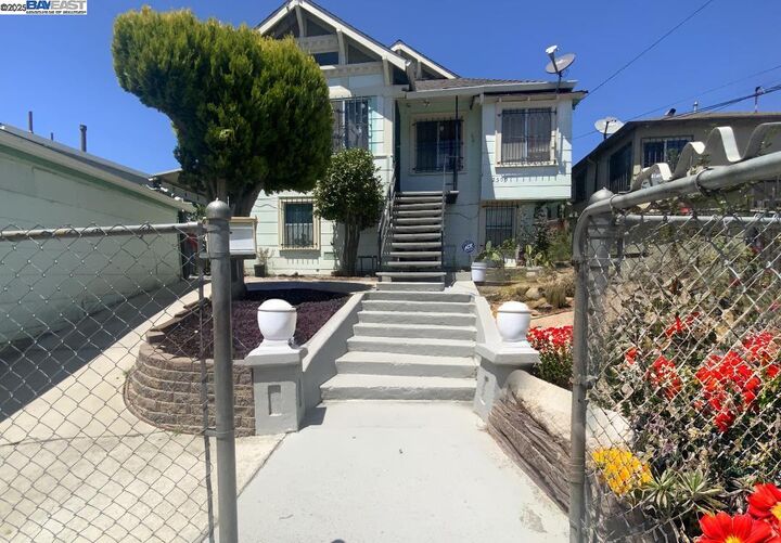 Property Photo: 2309 High St CA 94601