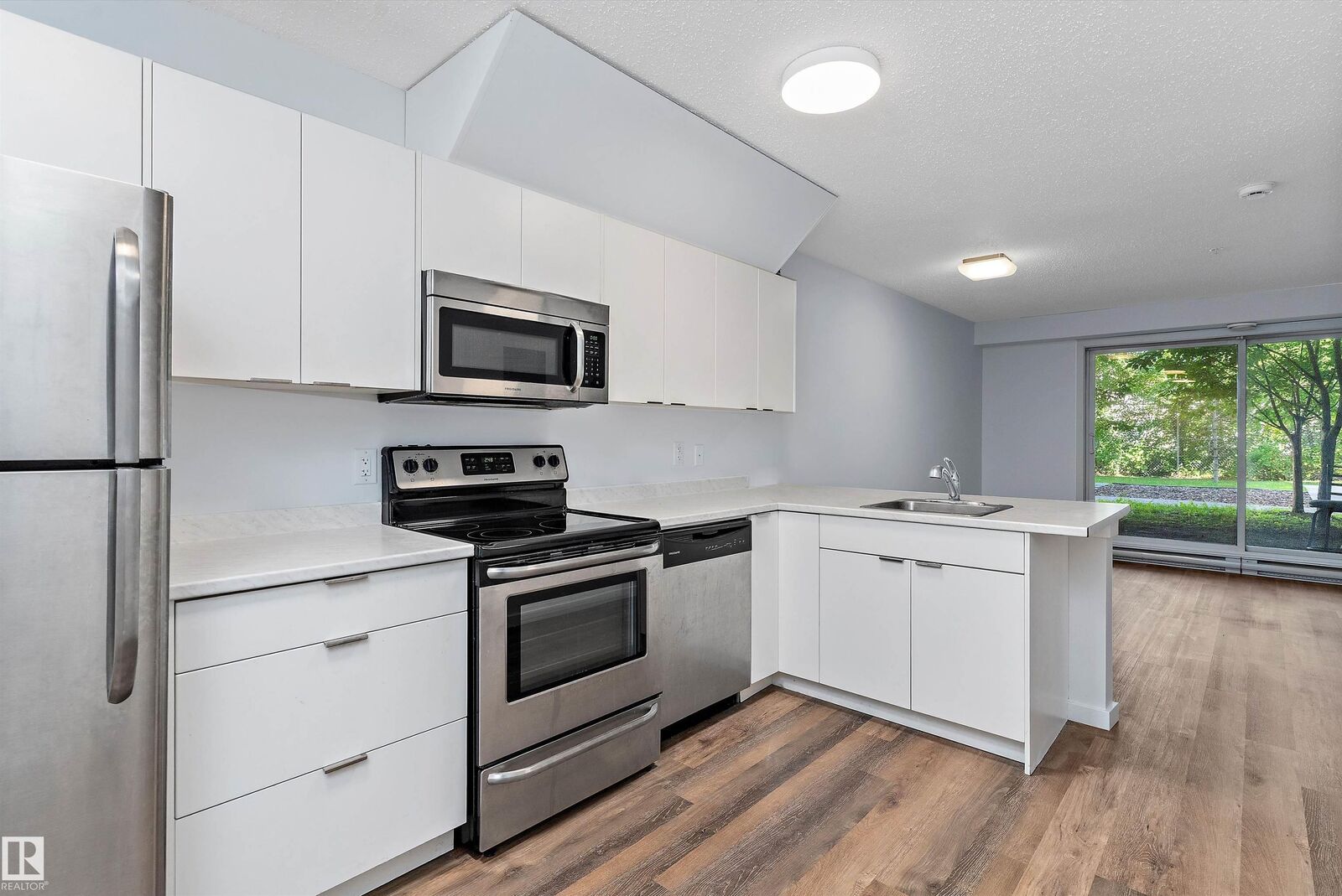 Property Photo: 610 Calahoo Road 111 AB T7X 1R1