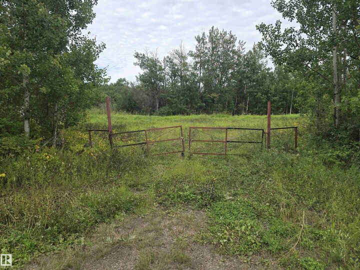 Property Photo: 21-55022 Lac Ste. Anne Trail AB T0E 1A0