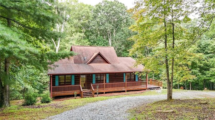 Property Photo:  145 Rockingham Way  GA 30540 