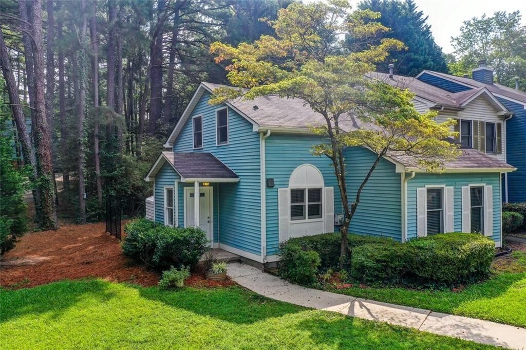 Property Photo:  650 Stratford Green Way  GA 30002 