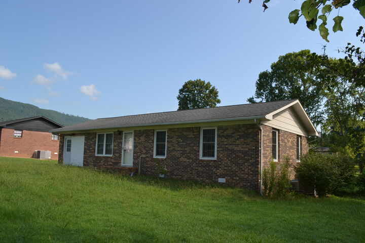 Property Photo: 89 Clover Dale Road S TN 37327