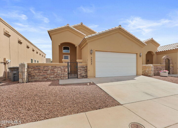 3688 Grand Cayman Lane  El Paso TX 79936 photo