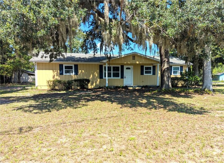 Property Photo:  1011 Dilworth Street  GA 31558 
