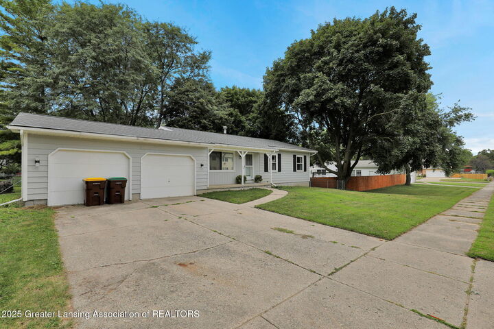 Property Photo:  918 Harvest Lane  MI 48917 