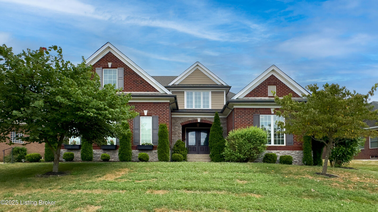 Property Photo:  7010 Creekton Dr  KY 40241 