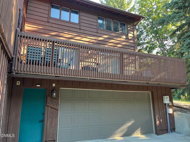 2909 Winnipeg Drive  Bismarck ND 58503 photo