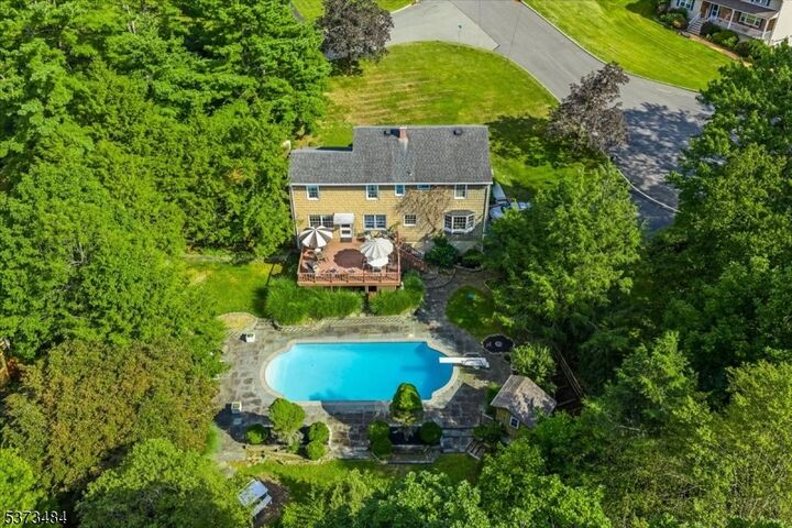 Property Photo: 5 Bisset Dr NJ 07480