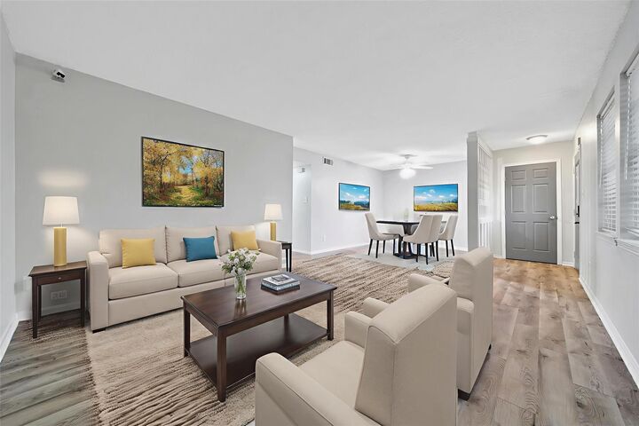 Property Photo: 2202 Shadowdale Drive TX 77043