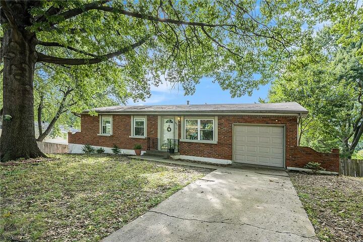 Property Photo:  5417 NE 57th Terrace  MO 64119 