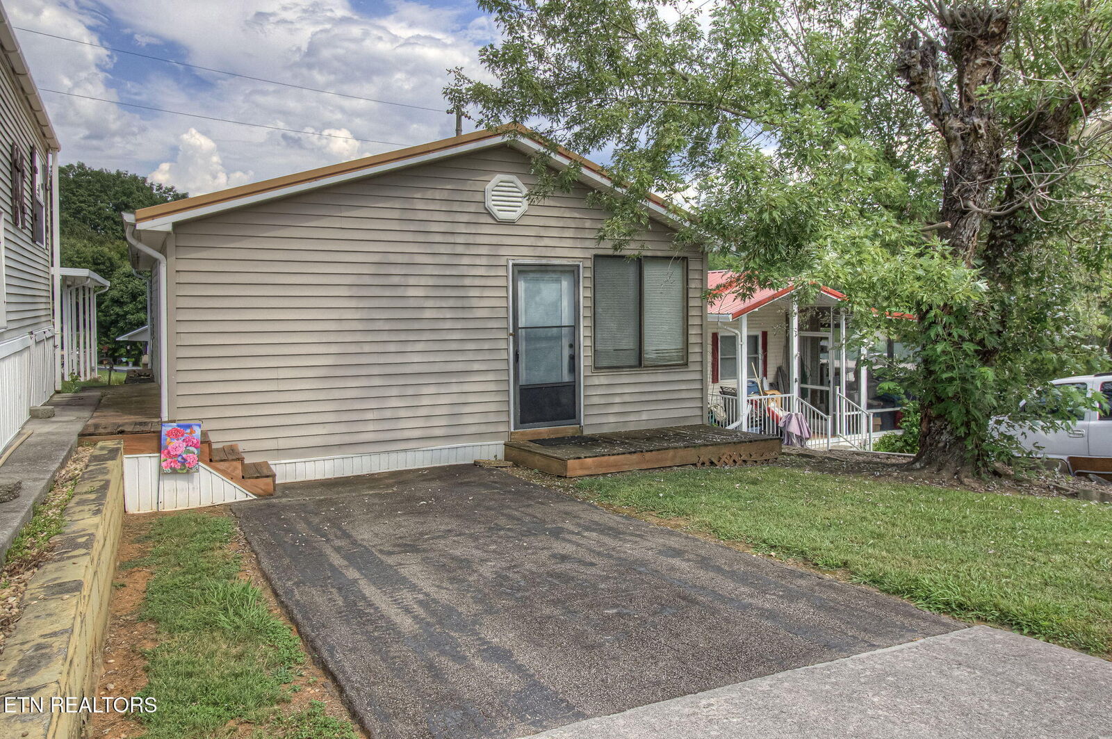 Property Photo: 1019 Kildee St TN 37882