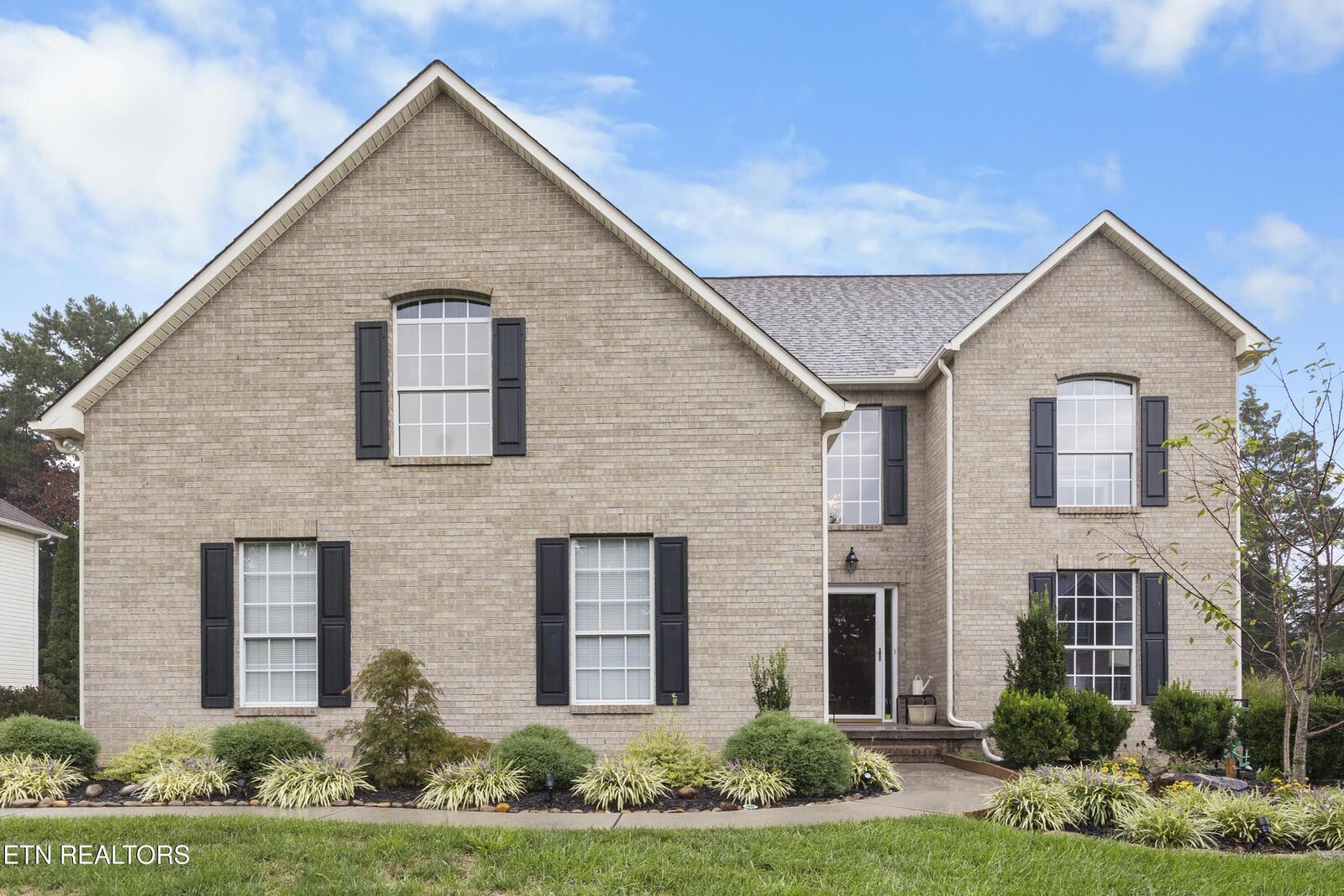 Property Photo: 8464 Lawnpark Drive TN 37923