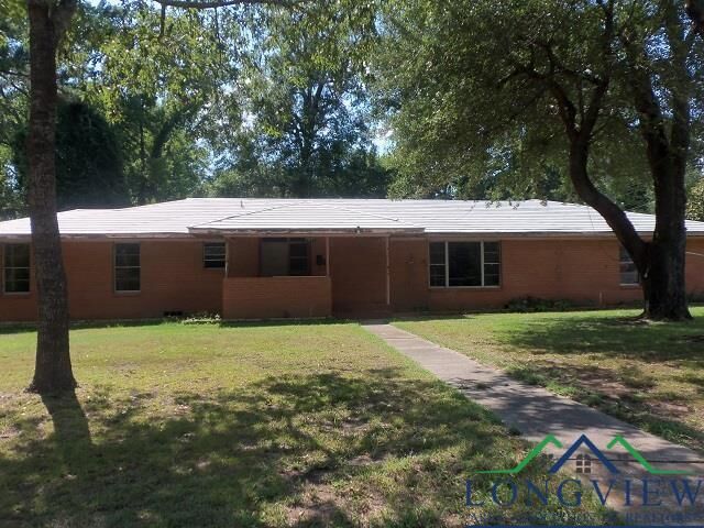 Property Photo: 2901 Sunset Lane TX 75662