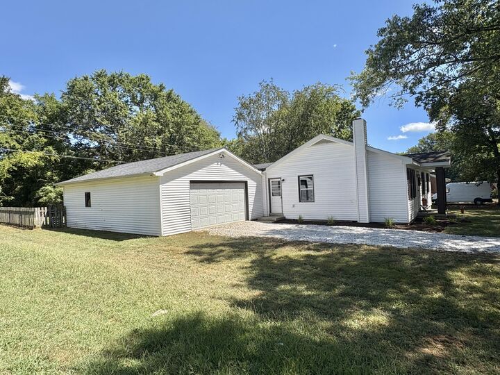 Property Photo: 190 Crab Orchard Road KY 40601