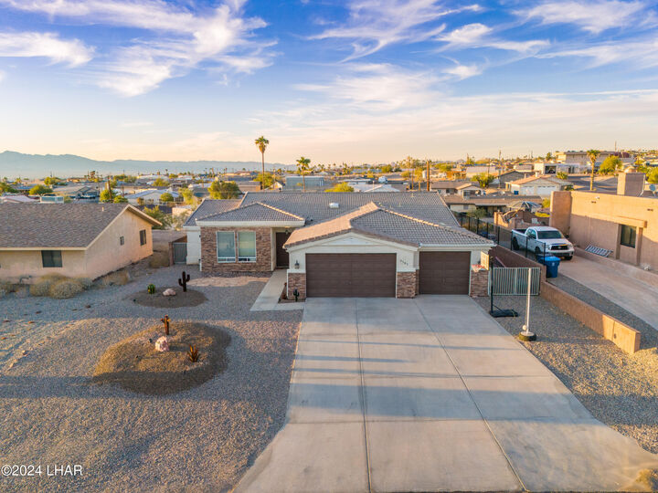 Property Photo: 3181 Thistle Dr AZ 86406