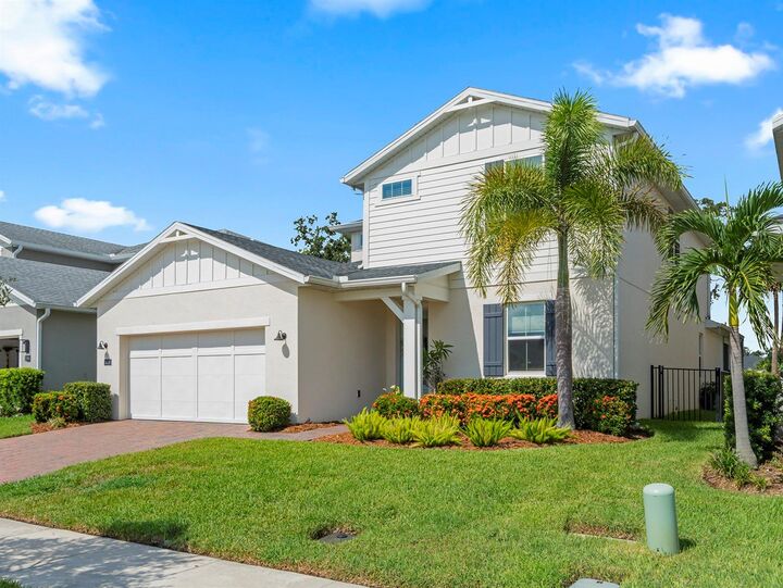 Property Photo: 3698 Arbordale Loop FL 32771