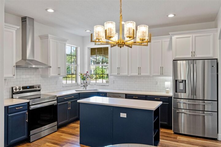 Property Photo:  724 Chase Oaks Court  FL 34787 