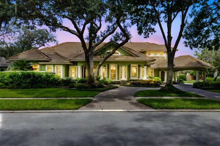 Property Photo:  202 Arrowhead Court  FL 32708 