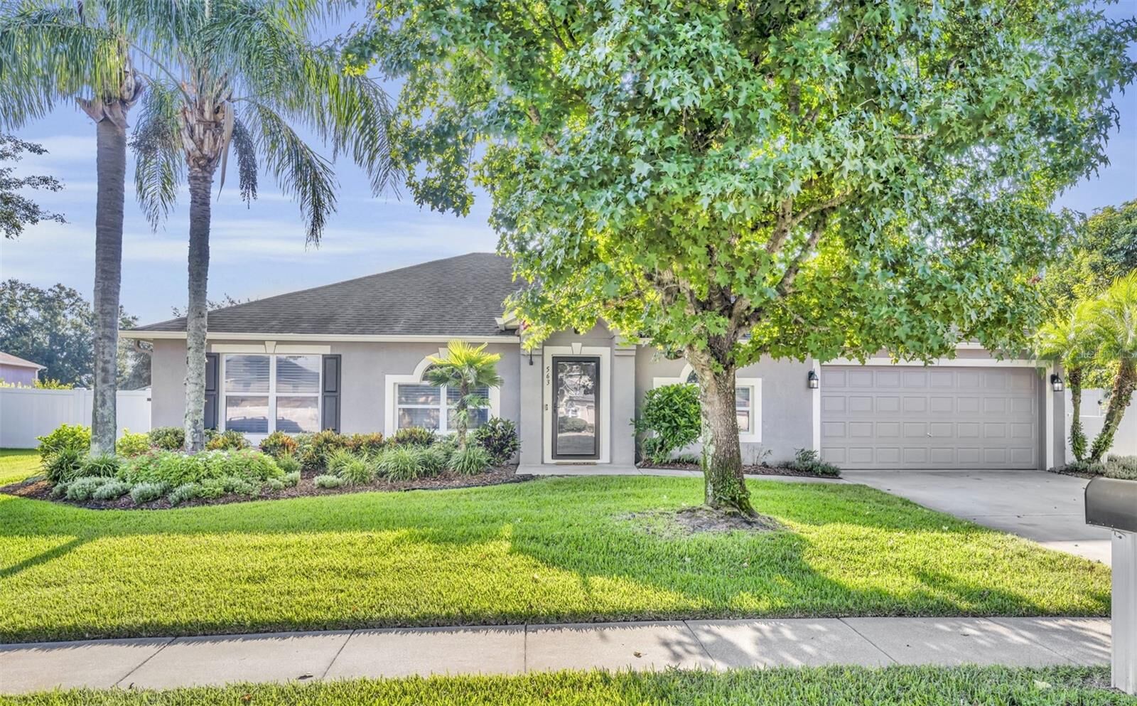 Property Photo: 563 Nutmeg Court FL 32766