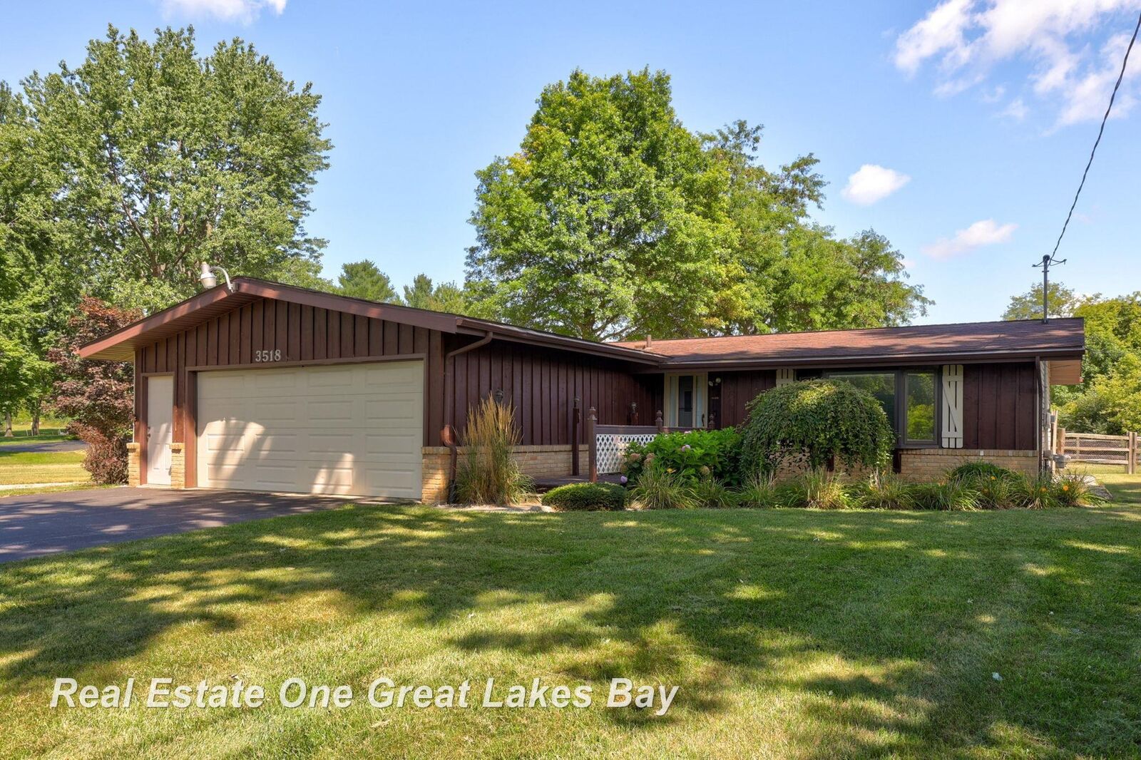 Property Photo: 3518 Lawndale Road MI 48603