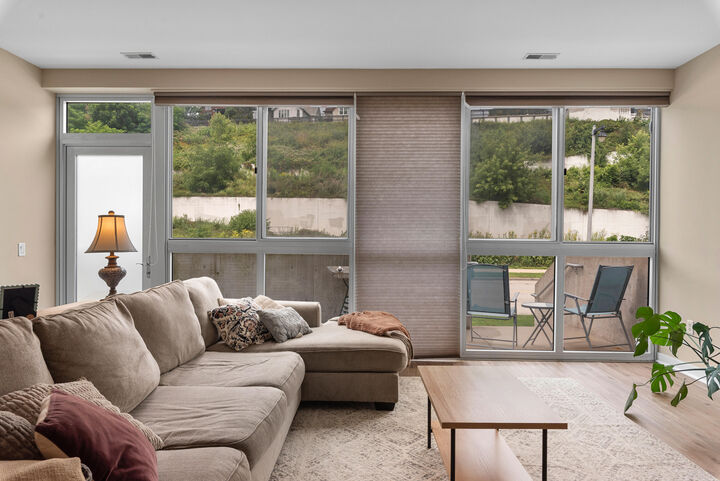Property Photo: 1902 N Commerce St 102 WI 53212