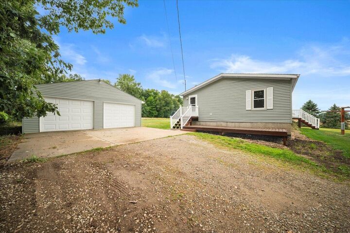 Property Photo: 8555 W Pratt Road MI 48879
