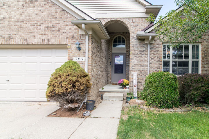 Property Photo: 769 Falcon Drive MI 48131