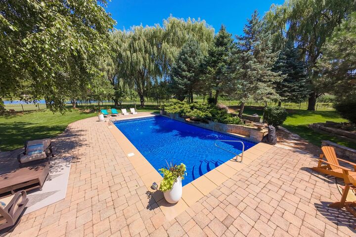 Property Photo: 5N155 Prairie Rose Drive IL 60175