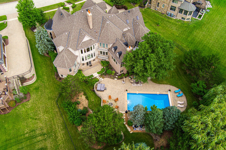 Property Photo: 5N155 Prairie Rose Drive IL 60175