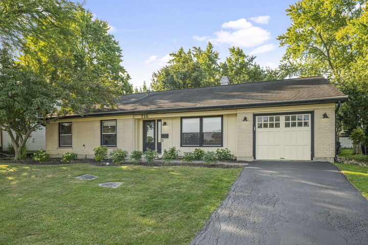 Property Photo:  715 Surryse Road  IL 60047 