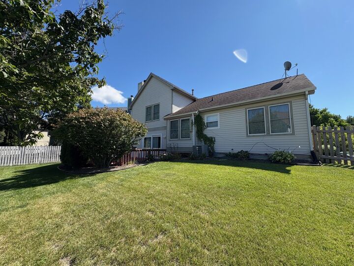 Property Photo: 325 Meadow Lakes Boulevard IL 60504