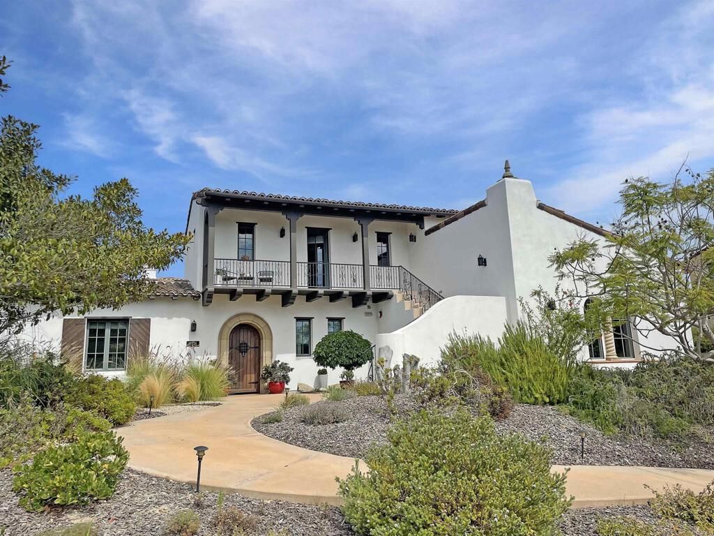 Property Photo:  8318 The Landing Way  CA 92127 