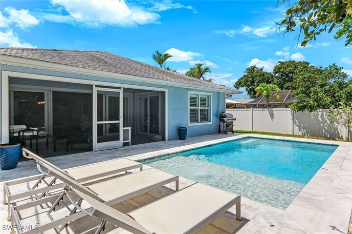 Property Photo: 743 108th Avenue N FL 34108
