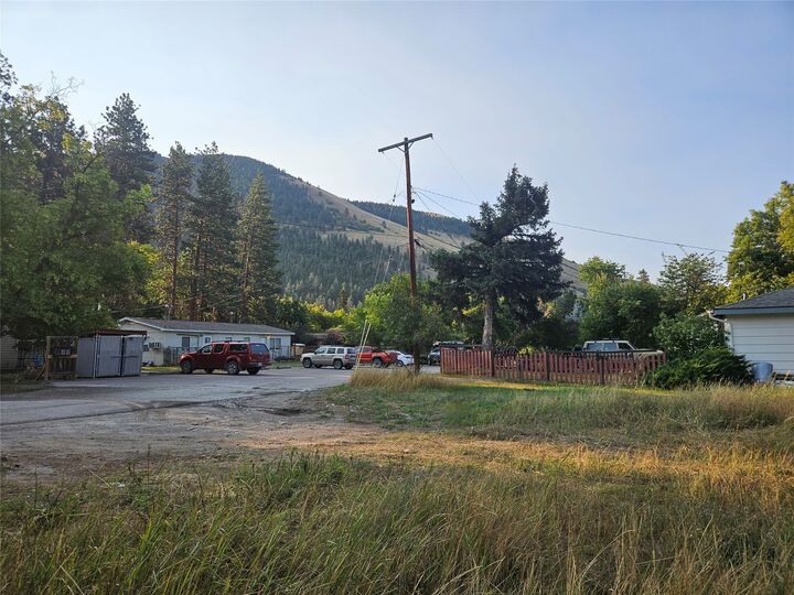 Property Photo: 2411 Raymond Avenue MT 59802