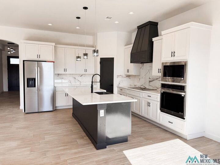 Property Photo:  1409 Weatherby Avenue  NM 88210 