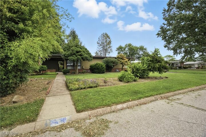 Property Photo: 1611 15th Street WV 26101