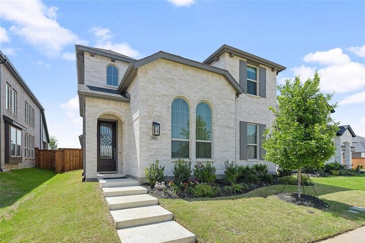 Property Photo: 3926 Stars Street TX 75078