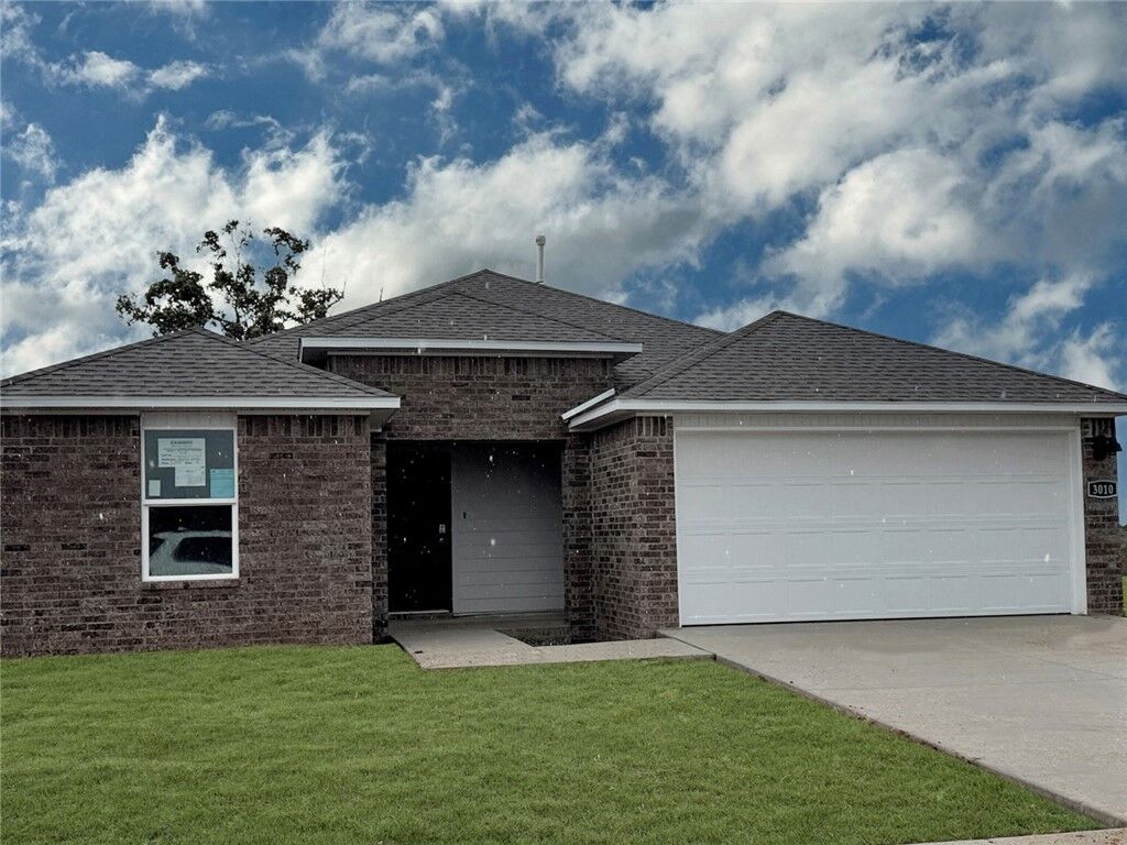 Property Photo:  526 Colorado Street  AR 72730 