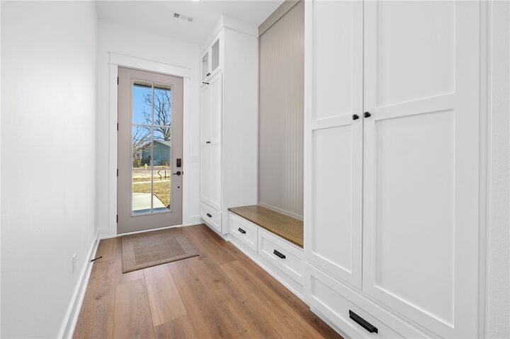 Property Photo:  825 NW 14th Street  AR 72712 