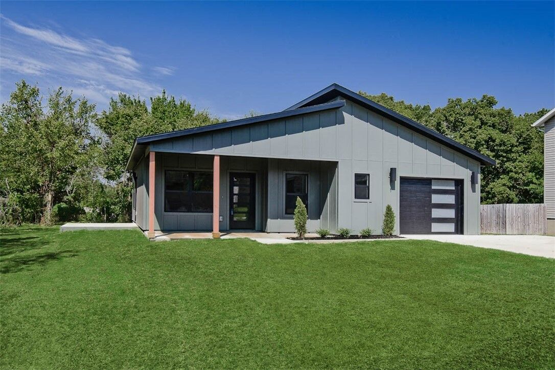 Property Photo:  1 Taransay Circle  AR 72715 