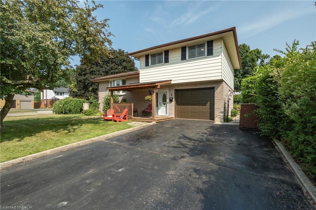 Property Photo: 2 Lester Place ON N1R 2P9