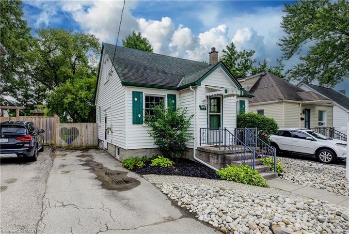 Property Photo:  99 Gildner Street  ON N2G 2H4 