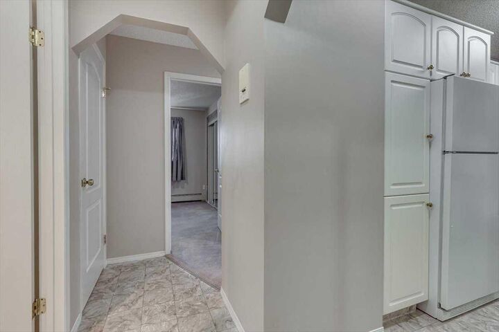 Photo de la propriété: 5330 47 Avenue 312 AB T4N 3R2