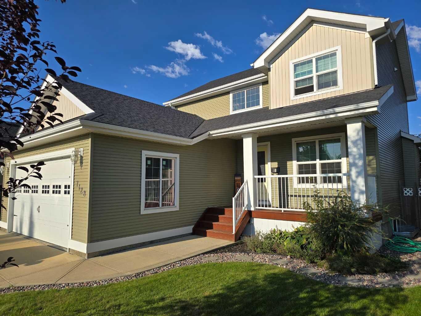 Property Photo: 7128 Henners Road AB T4L 0C3