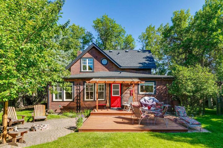 Property Photo: 61 Elma Street W AB T1S 1J8