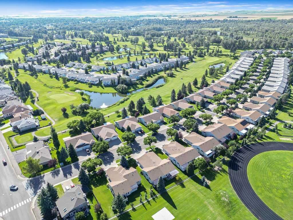 Photo de la propriété: 905 Riverside Drive NW AB T1V 1S3