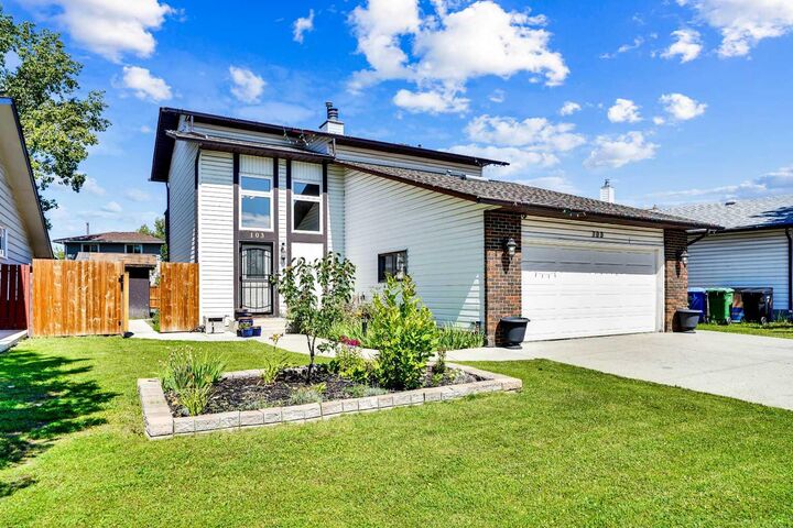 Photo de la propriété: 103 Castlebury Way NE AB T3J 1K8