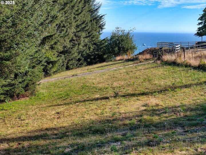 Property Photo:  0 W Huckleberry Ridge Rd 300  OR 97415 