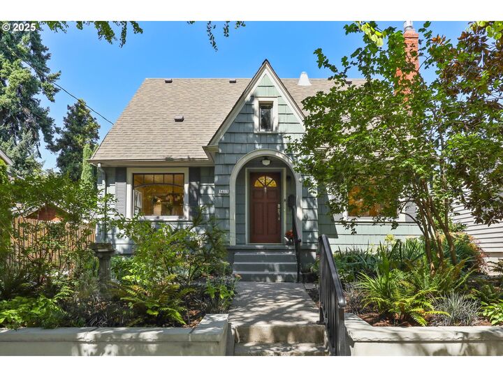 3415 NE Tillamook St  Portland OR 97212 photo